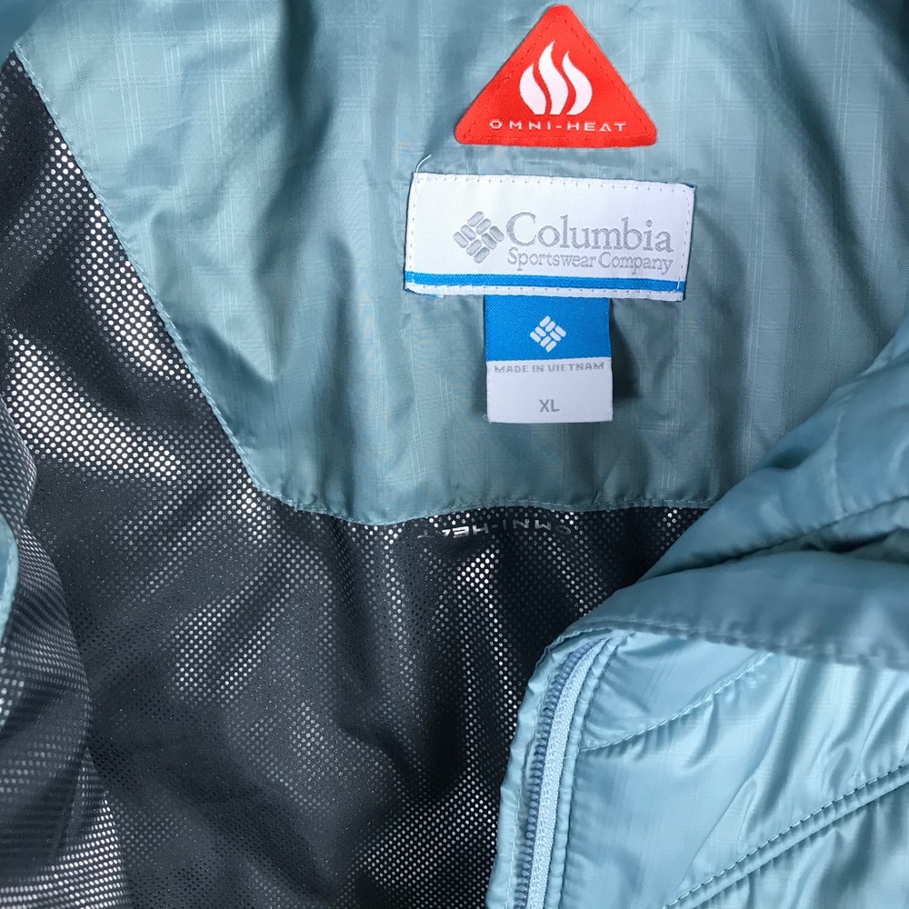 Columbia Women's Blue Quilted Vest - Picture 4 of 7